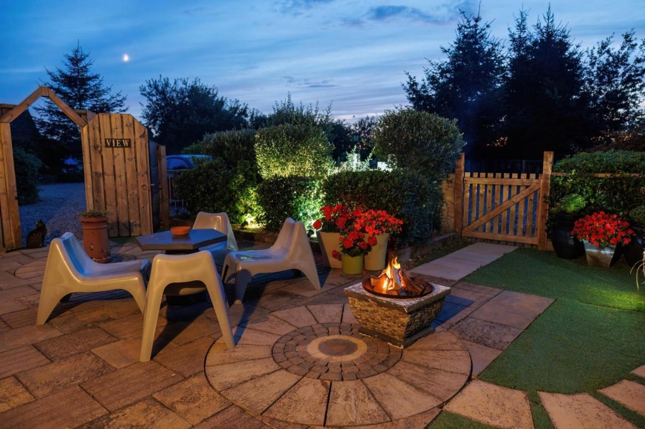 Retreat View With Private Hot Tub